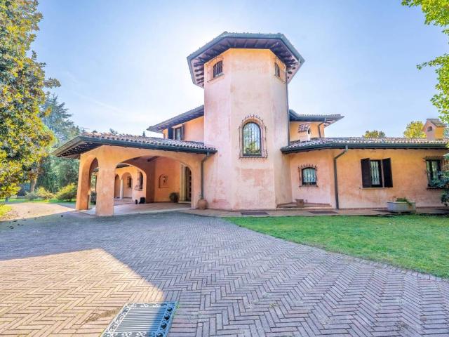 Villa in affitto a Albizzate VA