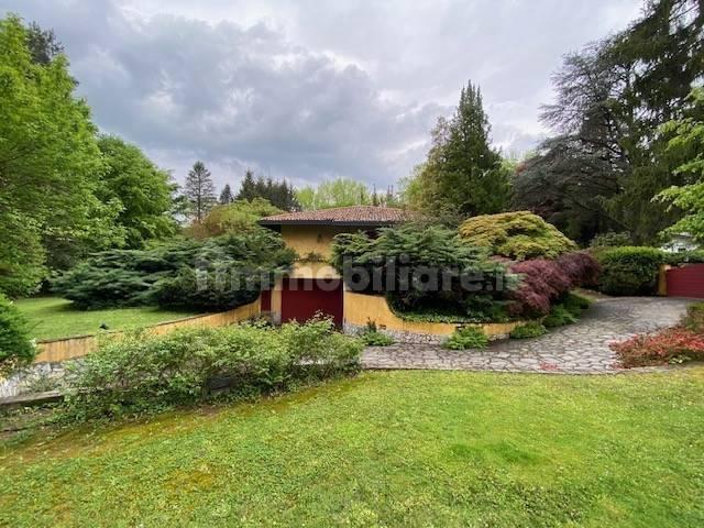 Villa in affitto a Appiano Gentile CO