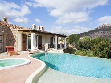 Villa Indipendente in affitto a Sardegna