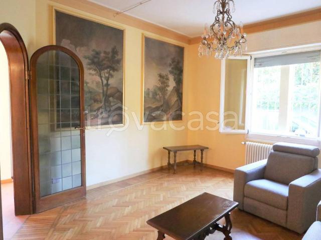 Villa in affitto a Bologna via Malta, giardino privato, box, parzialmente arredato TrovaCasa