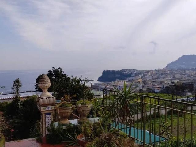 Villa in affitto a Bacoli NA