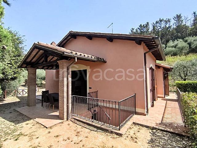 Villa in affitto a Baschi via dell'Annunziata, arredato, giardino privato, box TrovaCasa