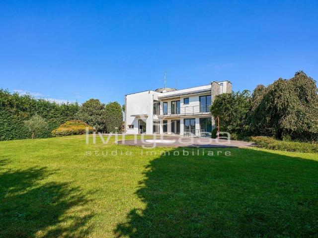 Villa in affitto a Besana in Brianza MB