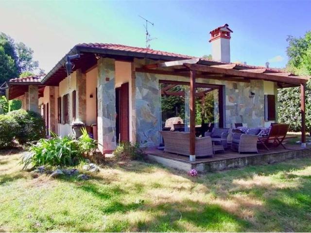 Villa in affitto a Brebbia VA