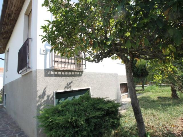 Villa in affitto a Busto Arsizio via Gela, arredato, giardino privato, posto auto TrovaCasa
