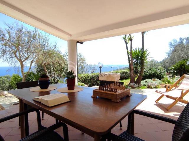 Villa in affitto a Gagliano del Capo sp358, arredato, giardino privato, terrazzo TrovaCasa