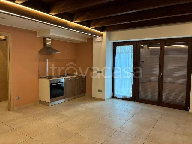 Villa in affitto a Gallarate via Lazzaretto, giardino privato, box, riscaldamento autonomo TrovaCasa