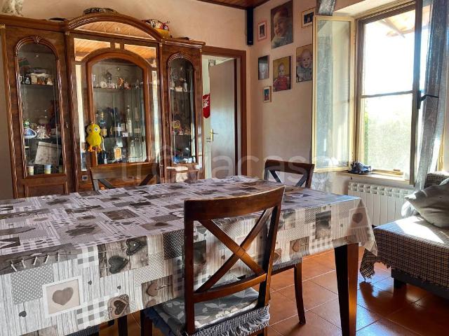 Villa in affitto a Genzano di Roma via Pedica, giardino privato, posto auto, parzialmente arredato TrovaCasa