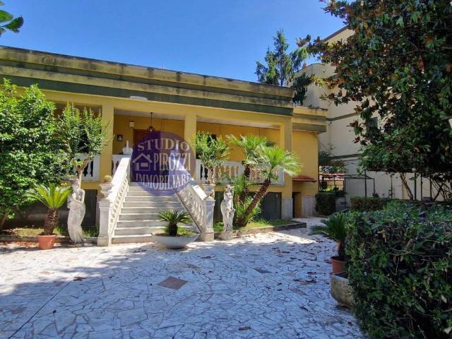 Villa in affitto a Giugliano in Campania NA