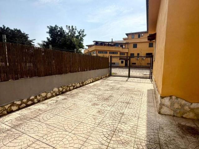 Villa in affitto a Giugliano in Campania NA