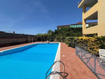 Villa in affitto a Giugliano in Campania vicinale Scuotto, 24, giardino privato, box, parzialmente arredato TrovaCasa