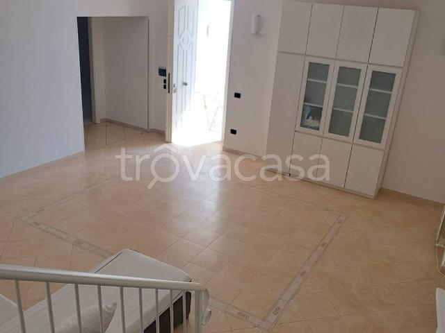 Villa in affitto a Giugliano in Campania via Lago Patria, 127, giardino privato, posto auto, box TrovaCasa