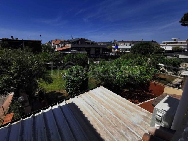 Villa in affitto a Giugliano in Campania via Madonna del Pantano, 83, non arredato/vuoto, giardino privato, posto auto TrovaCasa