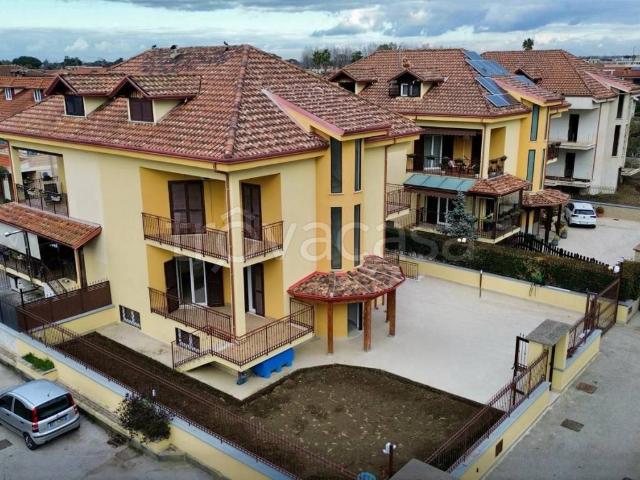 Villa in affitto a Giugliano in Campania via Ripuaria, 96A, giardino privato, terrazzo, ultimo piano TrovaCasa
