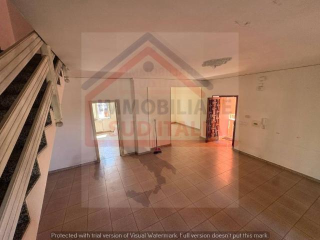 Villa in affitto a Giugliano in Campania via Staffetta, non arredato/vuoto, giardino privato, box TrovaCasa