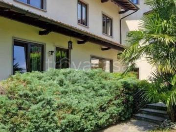 Villa in affitto a Grantola via San Francesco, 1, mansarda, balcone TrovaCasa