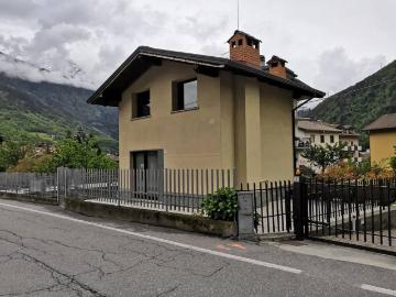 Villa in affitto a Edolo BS