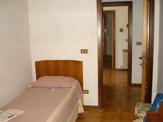 Villa in affitto a Elice rif. 45776 Italia Affitti