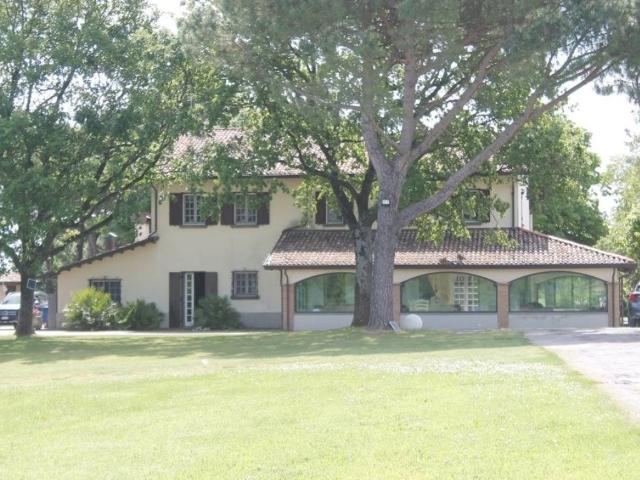 Villa in affitto a Forlì, arredato, piscina TrovaCasa