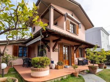 Villa in affitto a Forte dei Marmi LU