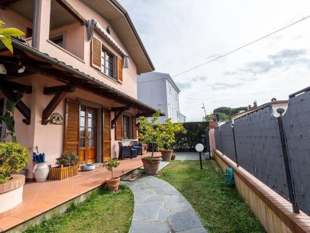 Villa in affitto a Forte dei Marmi LU