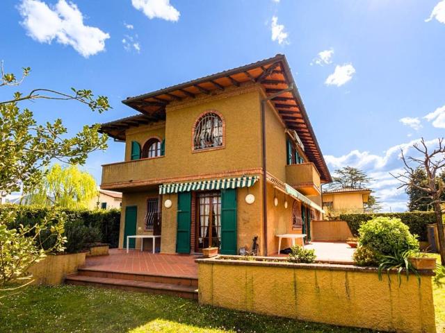 Villa in affitto a Forte dei Marmi LU