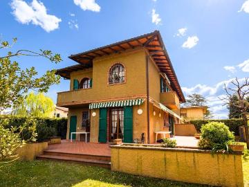 Villa in affitto a Forte dei Marmi LU