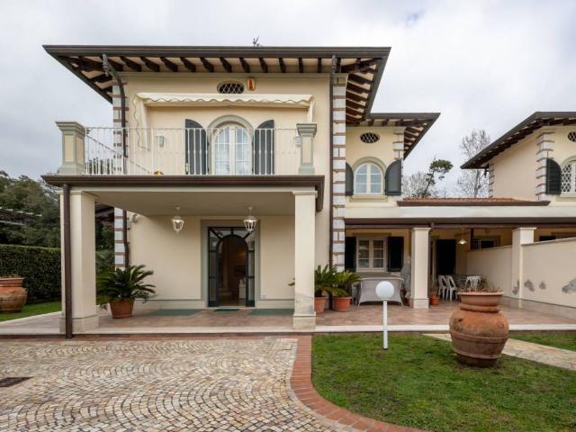 Villa in affitto a Forte dei Marmi LU
