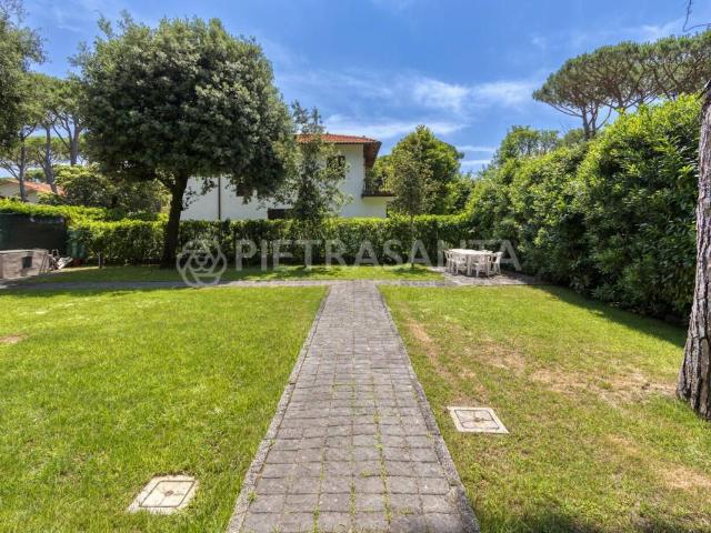 Villa in affitto a Forte dei Marmi LU