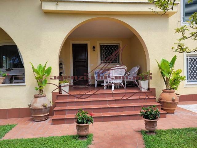 Villa in affitto a Forte dei Marmi LU