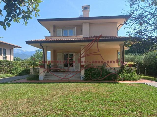 Villa in affitto a Forte dei Marmi LU