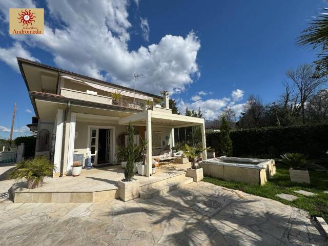 Villa in affitto a Forte dei Marmi LU