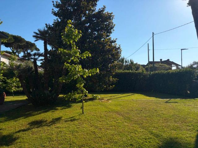 Villa in affitto a Forte dei Marmi LU