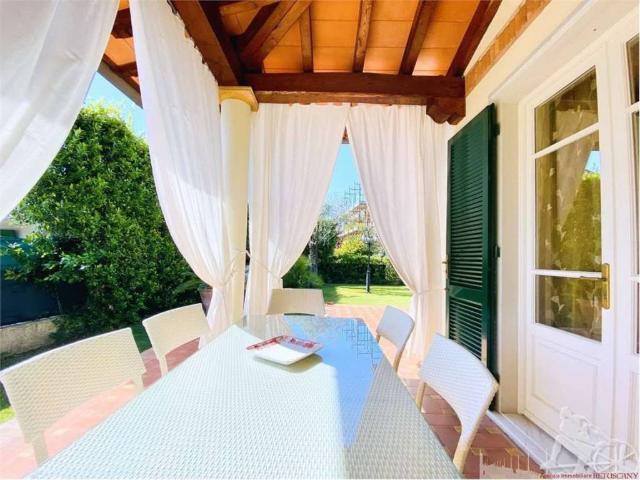 Villa in affitto a Forte dei Marmi LU
