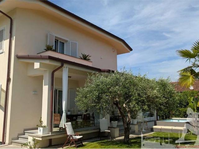 Villa in affitto a Forte dei Marmi LU