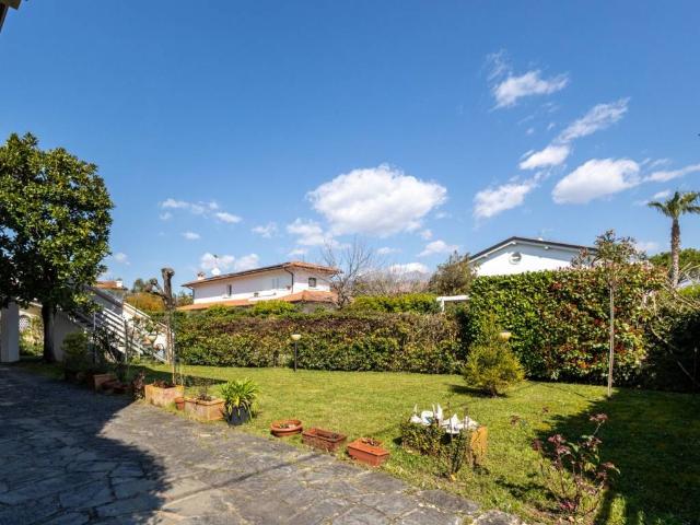Villa in affitto a Forte dei Marmi LU