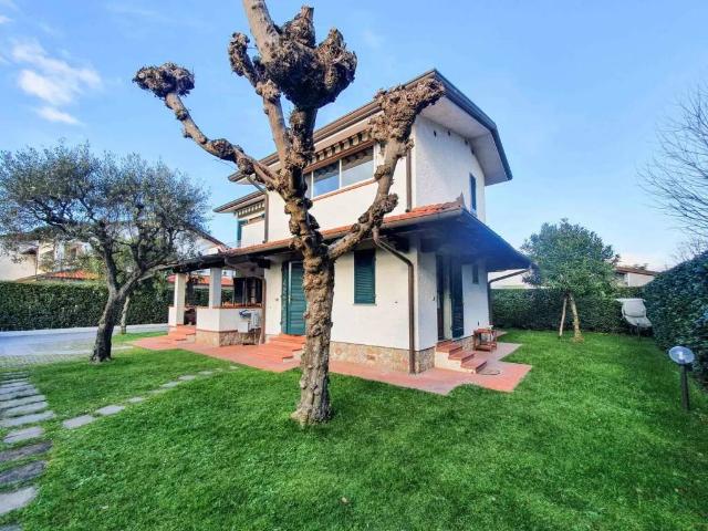 Villa in affitto a Forte dei Marmi LU