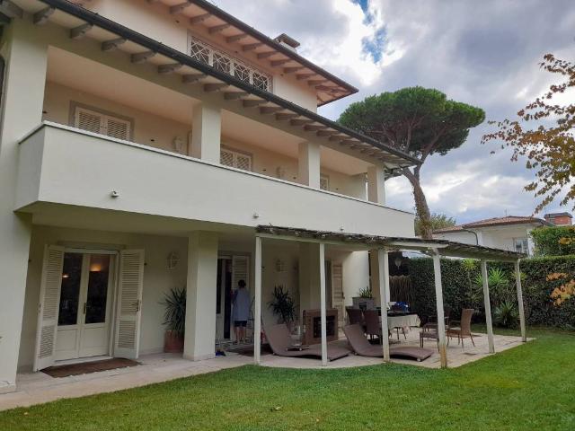 Villa in affitto a Forte dei Marmi LU