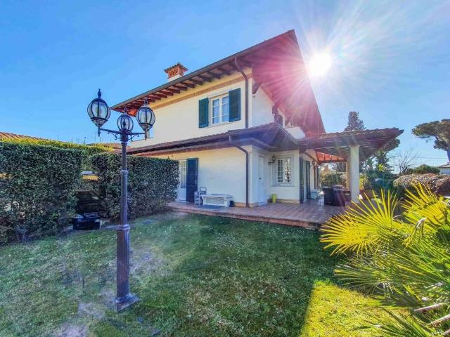 Villa in affitto a Forte dei Marmi LU