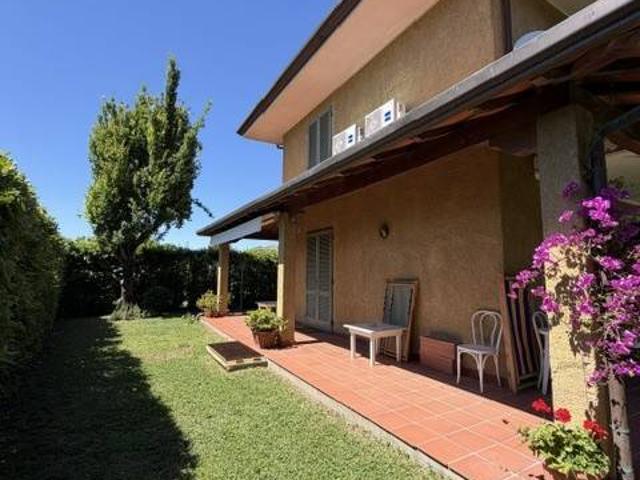 Villa in affitto a Forte dei Marmi LU