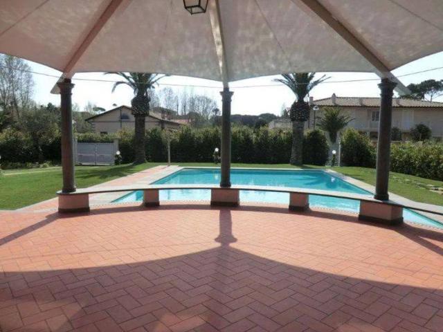 Villa in affitto a Forte dei Marmi LU