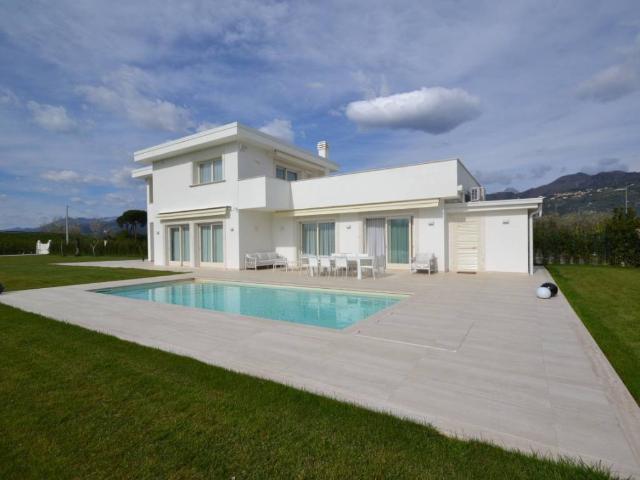 Villa in affitto a Forte dei Marmi LU