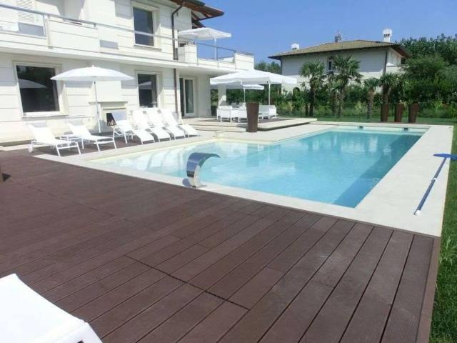 Villa in affitto a Forte dei Marmi LU
