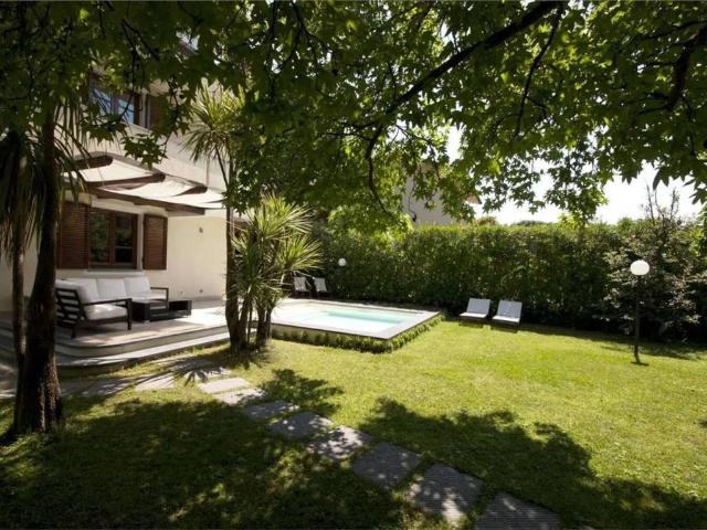 Villa in affitto a Forte dei Marmi LU