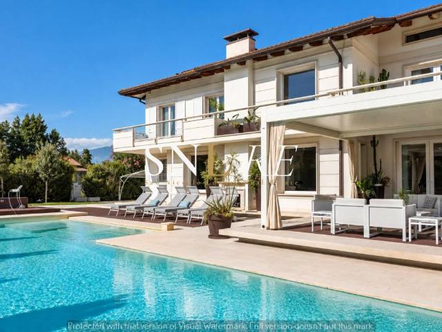 Villa in affitto a Forte dei Marmi LU
