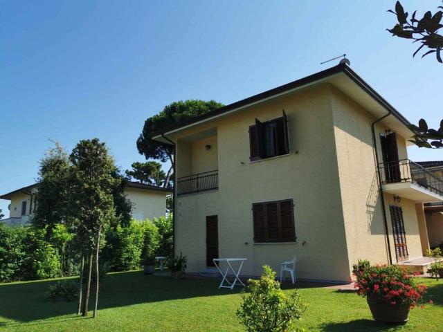 Villa in affitto a Forte dei Marmi LU