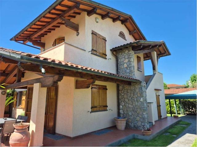 Villa in affitto a Forte dei Marmi LU