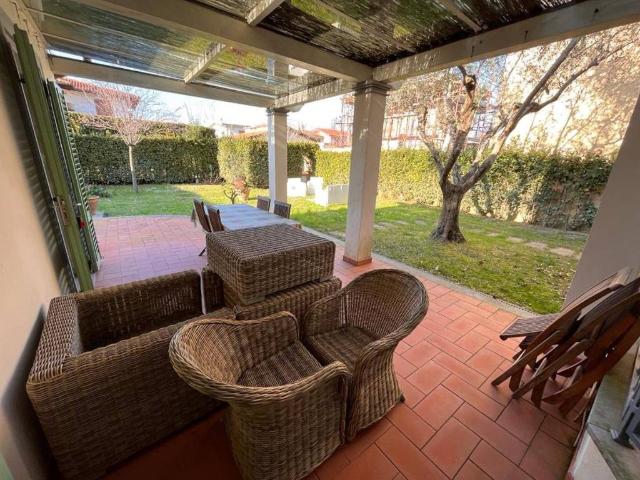 Villa in affitto a Forte dei Marmi LU