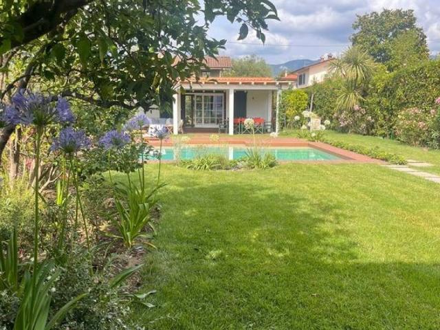 Villa in affitto a Forte dei Marmi LU