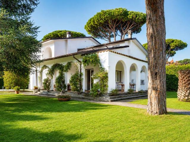 Villa in affitto a Forte dei Marmi LU